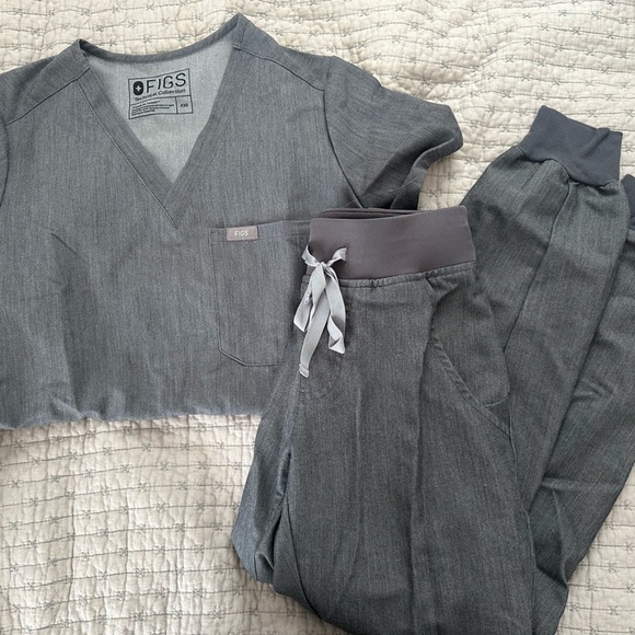 FIGS set in graphite - Picture 1 of 1